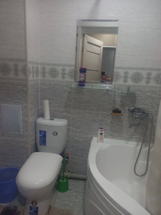 Сдается 1 комнатная квартира 
С обстановкой 
В горде Алмалыке