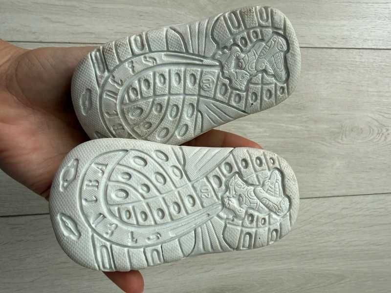 Sandale , piele naturala, marime 20