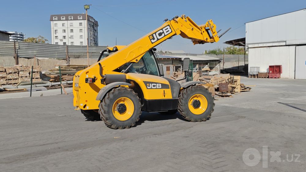 Teleskopli pogruzchik JCB 541-70