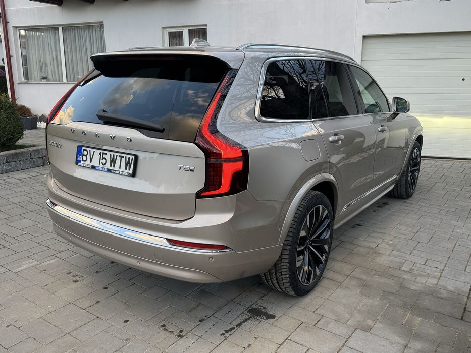 VOLVO XC90 2025 — imagine 3