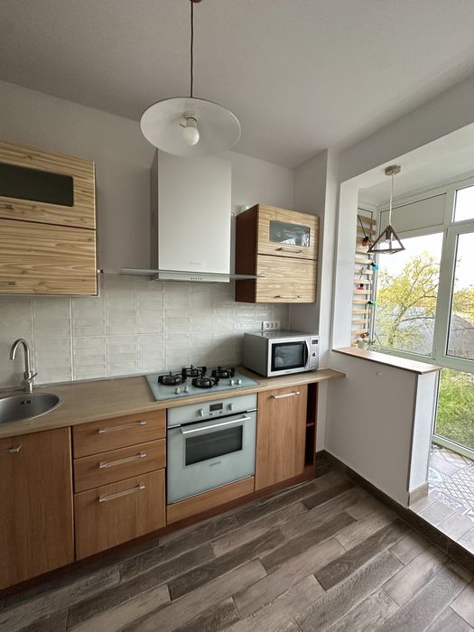 Apartament 2 camere renovat si mobilat | Metrou Grivita | Etaj 4/8 | Calea Grivitei 224