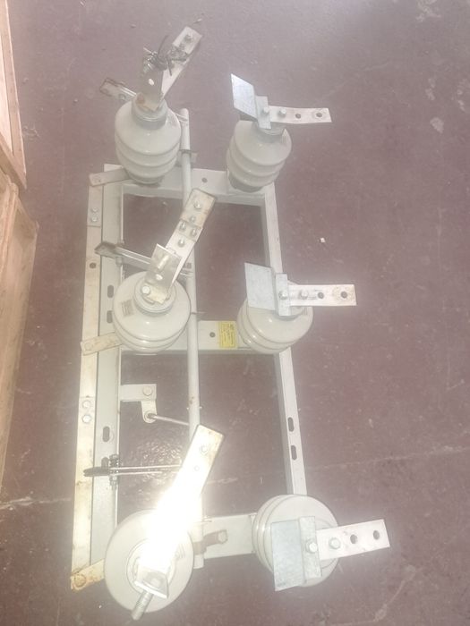 Разединител алюминий