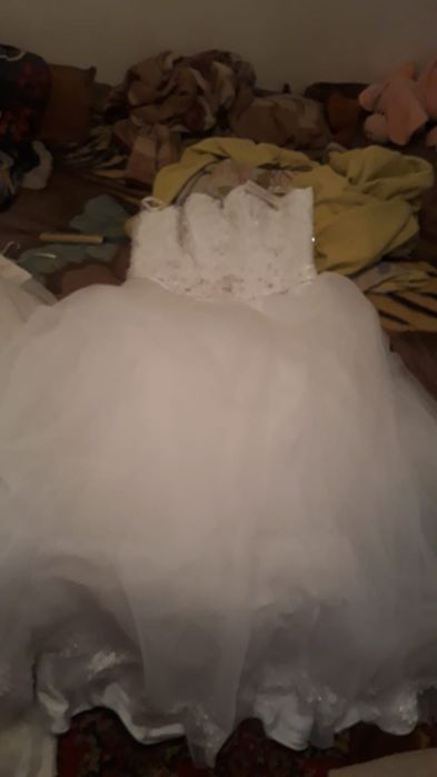 Продам свадебные платья