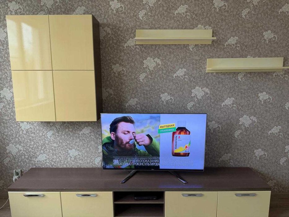 Продам модульную стенку для гостинной