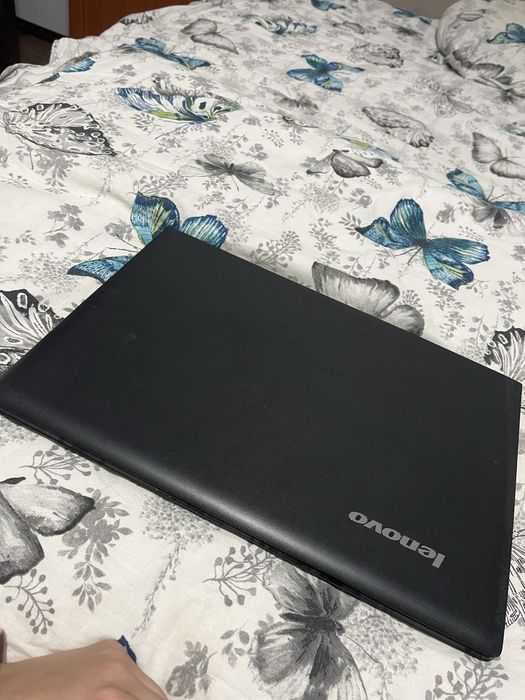 Vand laptop Lenovo