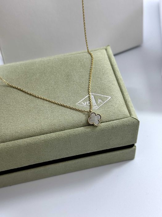 Colier MINI Van Cleef & Arpels Gold 18K Gray