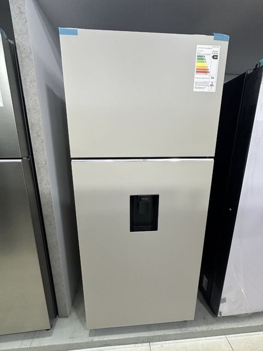 Холодильник Samsung RT53DB7B60ET бежевый