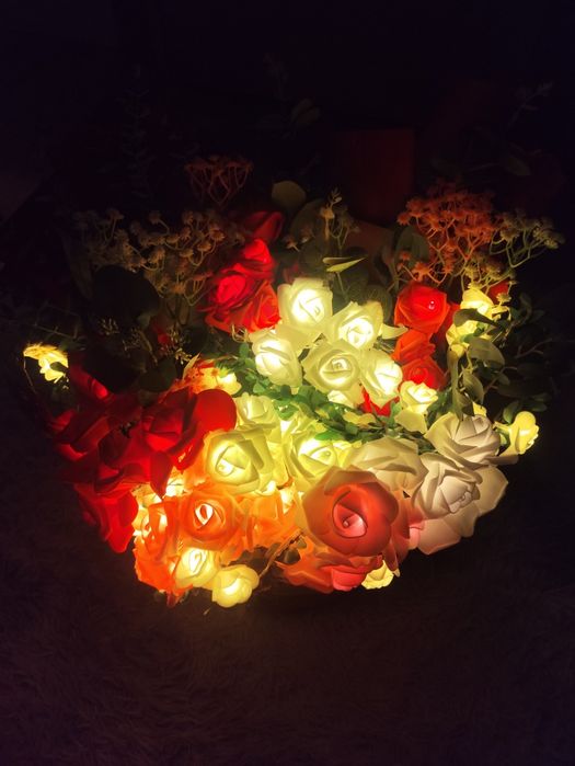 Розы ручной работы.