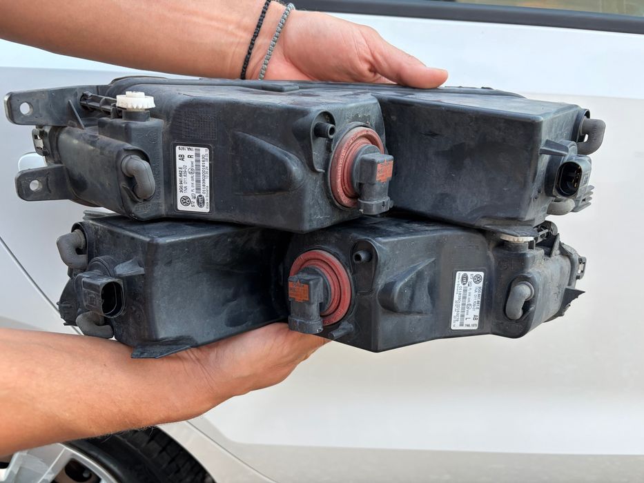 Set proiectoare / faruri ceață originale Volkswagen Passat B8 (2015–2020) – stânga + dreapta – Hella