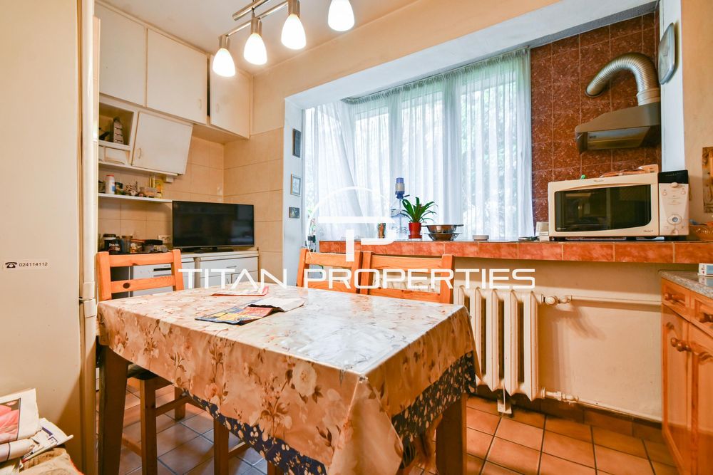 Продава се Тристаен апартамент в София, Гоце Делчев - 87 кв.м за 4023 €/кв.м - Снимка #2