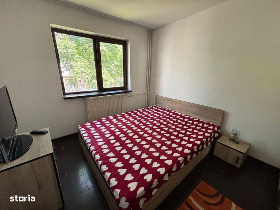 Apartament cu 2 camere, 38 mp, zona Vest