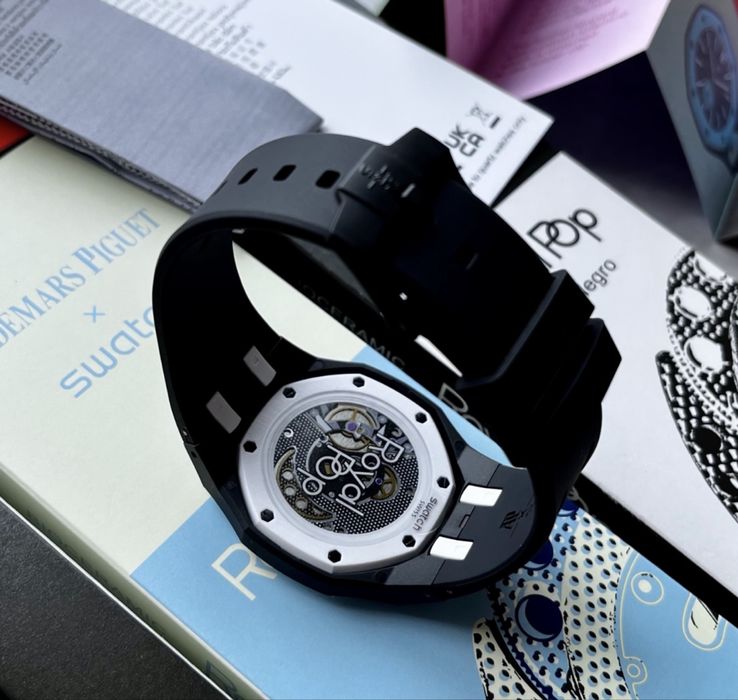 Часы AP x Swatch Royal Pop