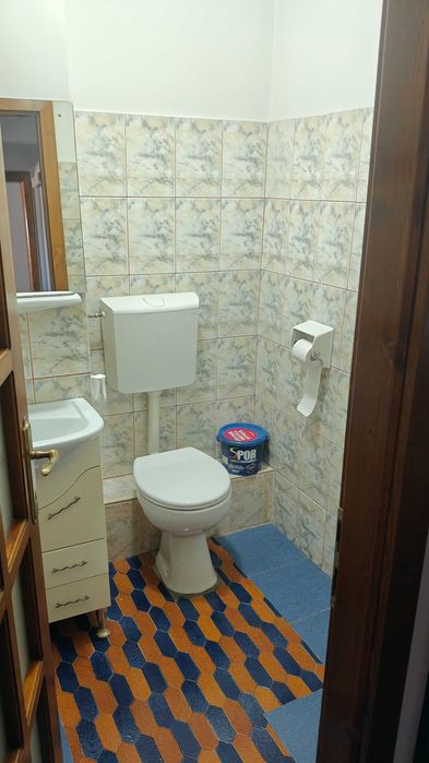 Proprietar, inchiriez apartament cu 3 camere Complex - Universitate - Parvan