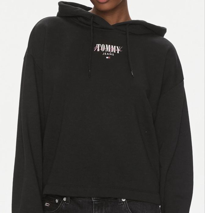 Нов и оригинален суитшърт на Tommy Hilfiger