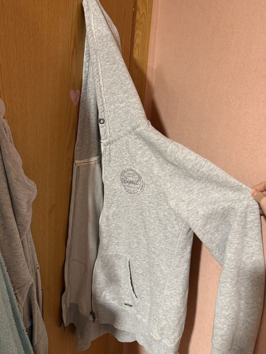 Сиви суитчери NIKE ESPIRIT