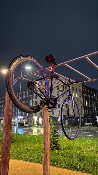 Fixed gear.