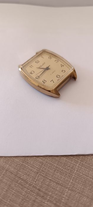 Винтидж позлатен часовник POLJOT