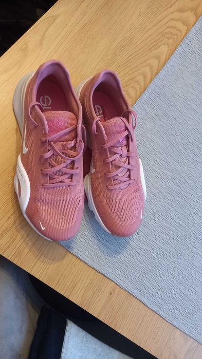 Оригинални маратонки Nike