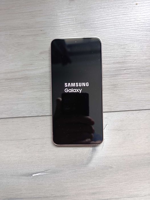 Samsung S22 pink gold