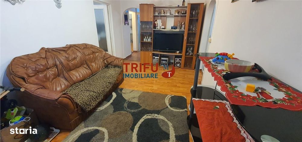 Apartament 3 camere de vanzare zona Dedeman