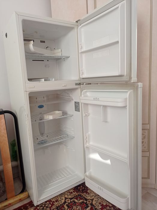 Холодильник LG.fgggfgvv