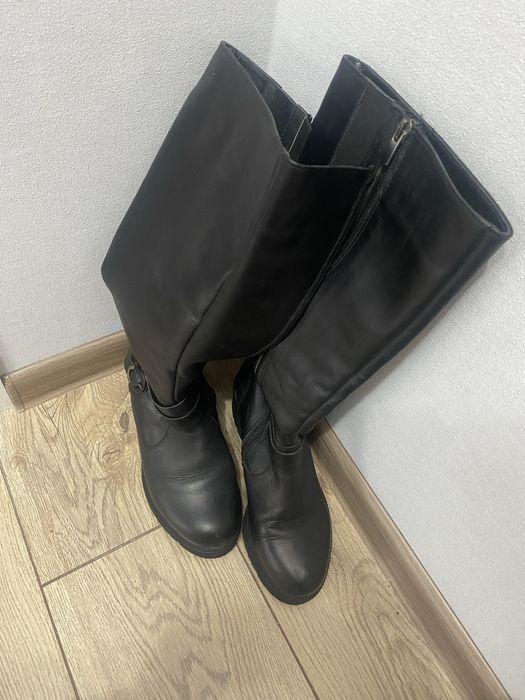 Продам ботинки женские зимние