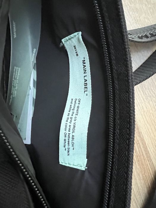 Off-White мъжка чанта