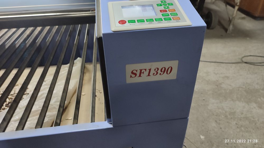 Продаётся лазерно-гравировальный станок SF1390.
