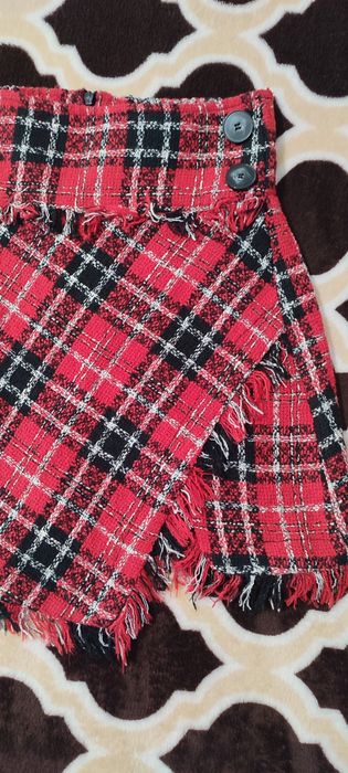 Fustă + tricou, mărimea S ambele produse