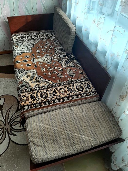 Диван в хорошем состоянии