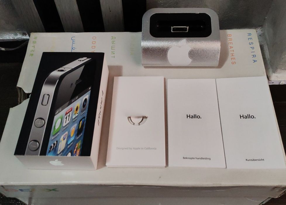 Колекционерски iPhone 4 - КАТО НОВ. (Оригинална алуминиева док станция * ПЪЛЕН КОМПЛЕКТ  Apple, Lifetime: 7h)