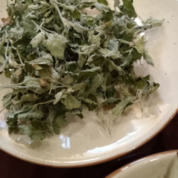 Мелисса,смородина листья