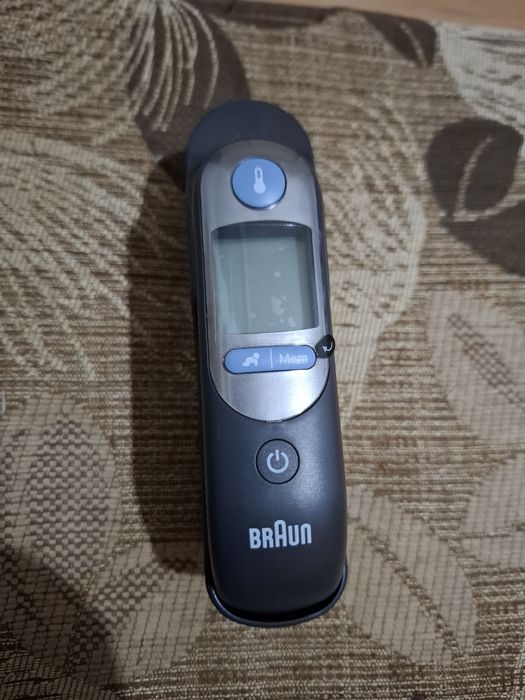 Термометър Braun