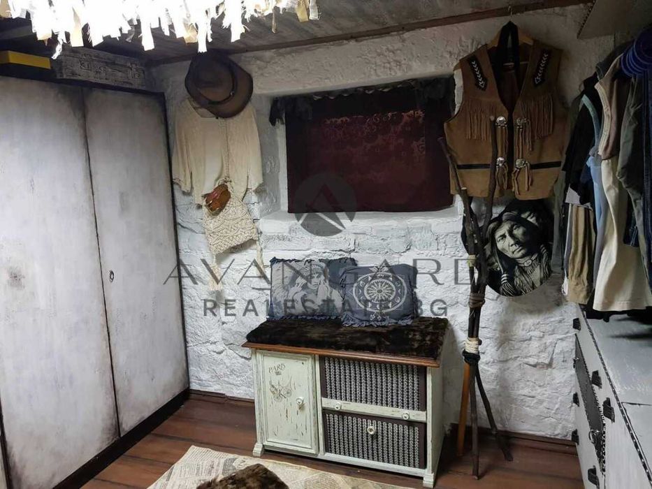 Продава се Къща в Пловдив, Център - 308 кв.м за 1822 €/кв.м - Снимка #6