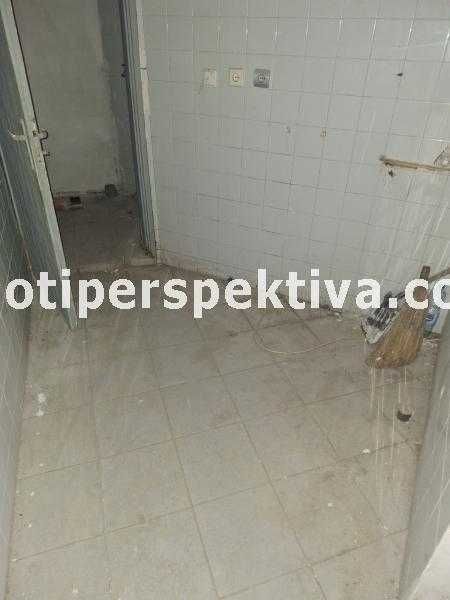 Продава се Едностаен апартамент в Пловдив, Център - 36 кв.м за 1359 €/кв.м - Снимка #2