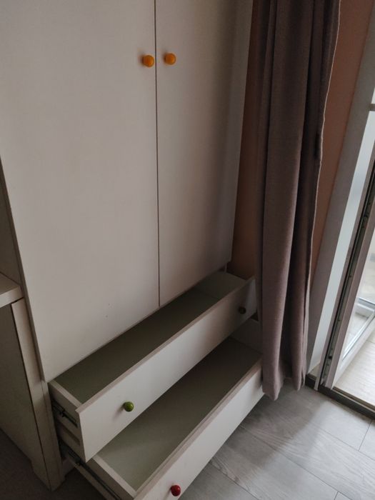 Продам шкаф срочно !