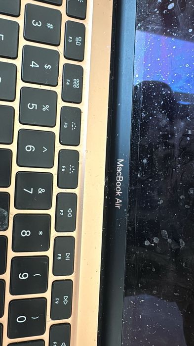 Продам MacBook 13 Air