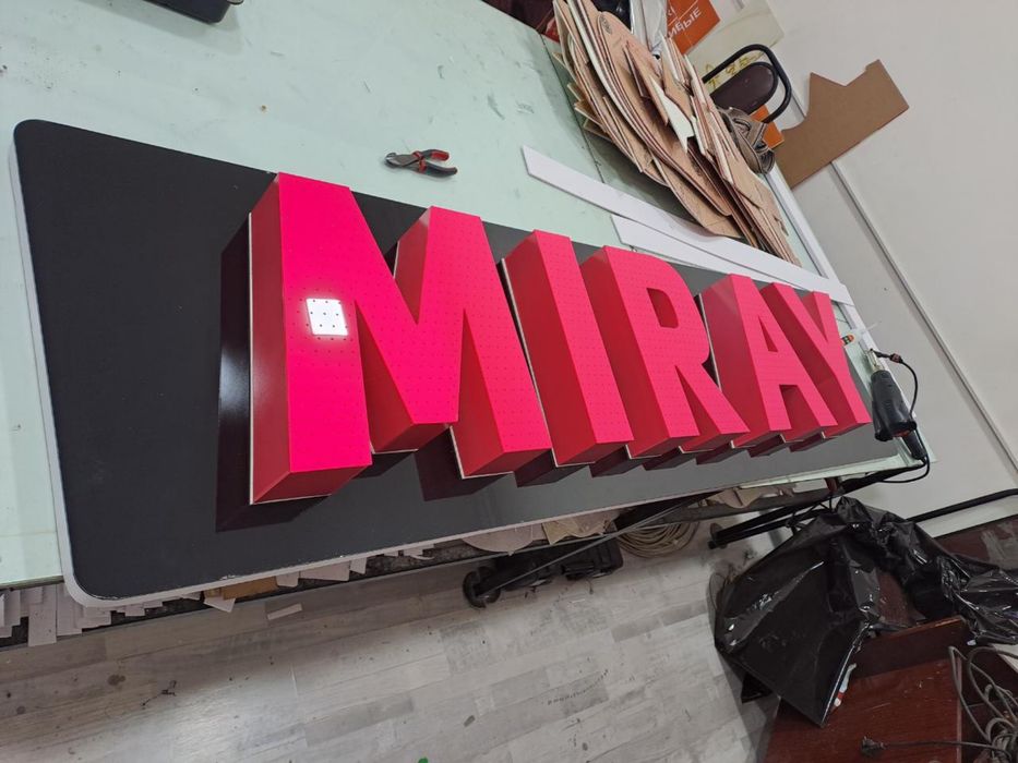 Narujnaya Reklama xizmati