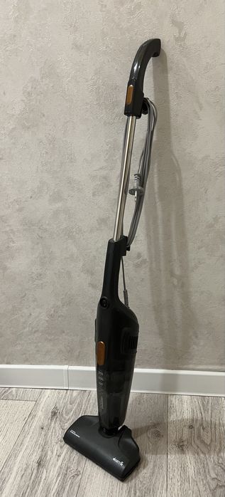 Пылесос вертикальный
