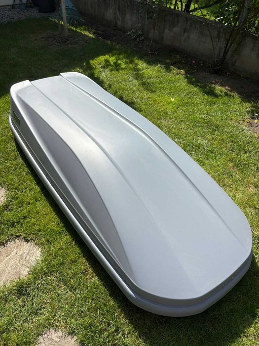 set thule: cutie portbagaj, bare transversale si picioare de prindere