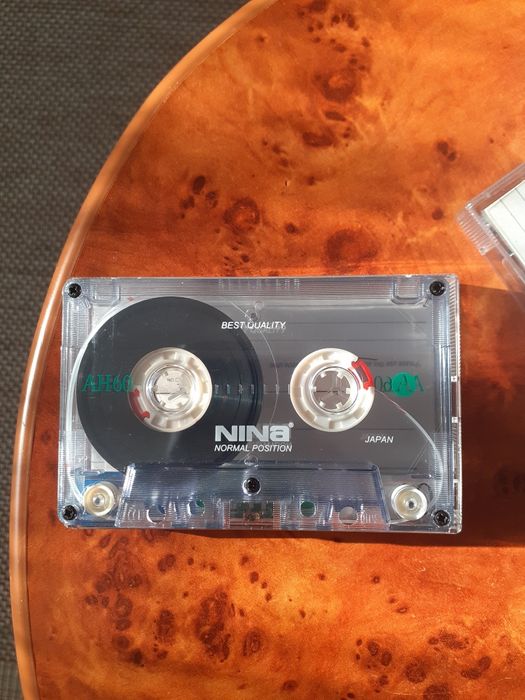 Lot 9 bucati casete audio Nina AH 60 rock