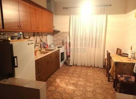 Продава 2 ет. къща с 160 м2 и двор 200 м2 в Аспровалта, Северна Гърция