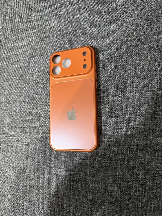 Husa iphone 17 pro Max portocalie