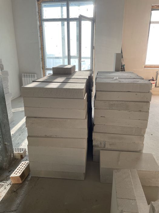 Красный кирпич, Газоблок