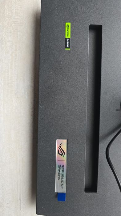 Продам монитор Asus rog strix
