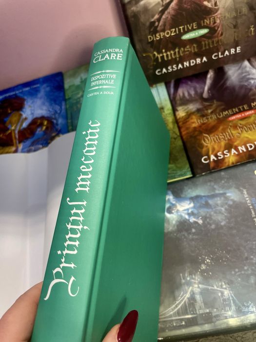 seria dispozitive infernale de cassandra clare