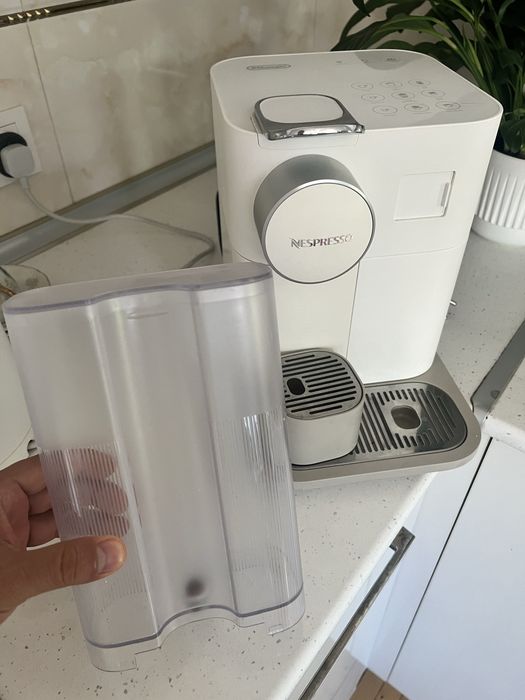 DeLonghi Nespresso Coffee machine