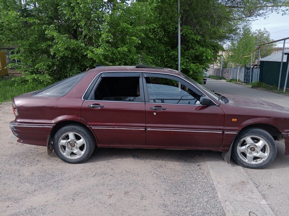 Продам митсубиси галант срочно