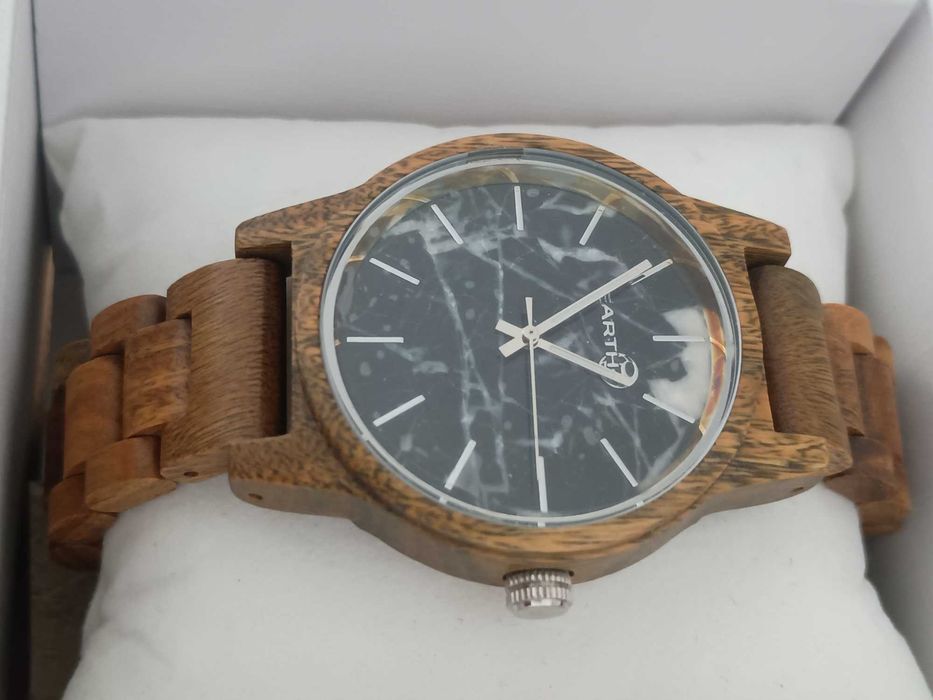 Ceas din lemn / wood earth