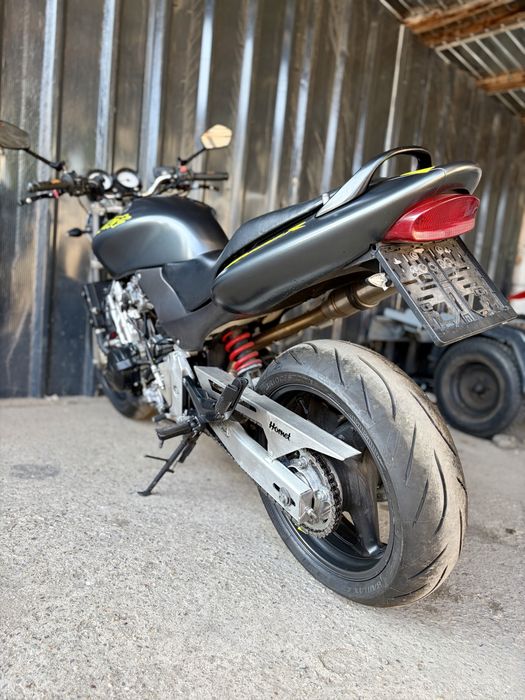 Honda Hornet PC34 35KW-A2 (MotoBuz)- RATE FIXE-FARA AVANS